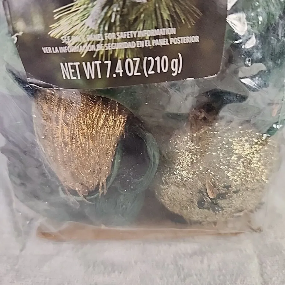 Holiday Time Pine Potpourri With Christmas Decorations Added Walmart NEW